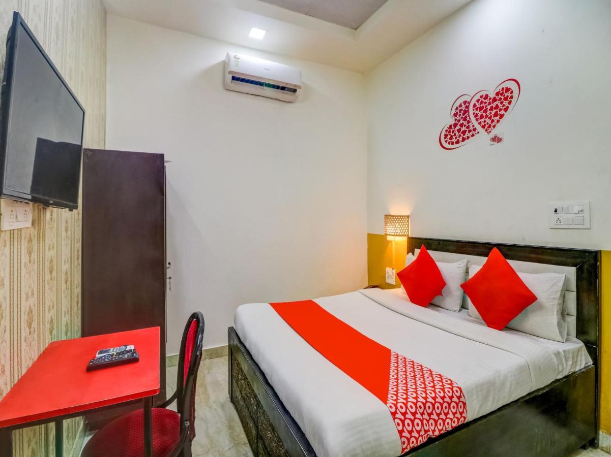 Oyo 74060 Taj Residency Hotell New Delhi Exteriör bild