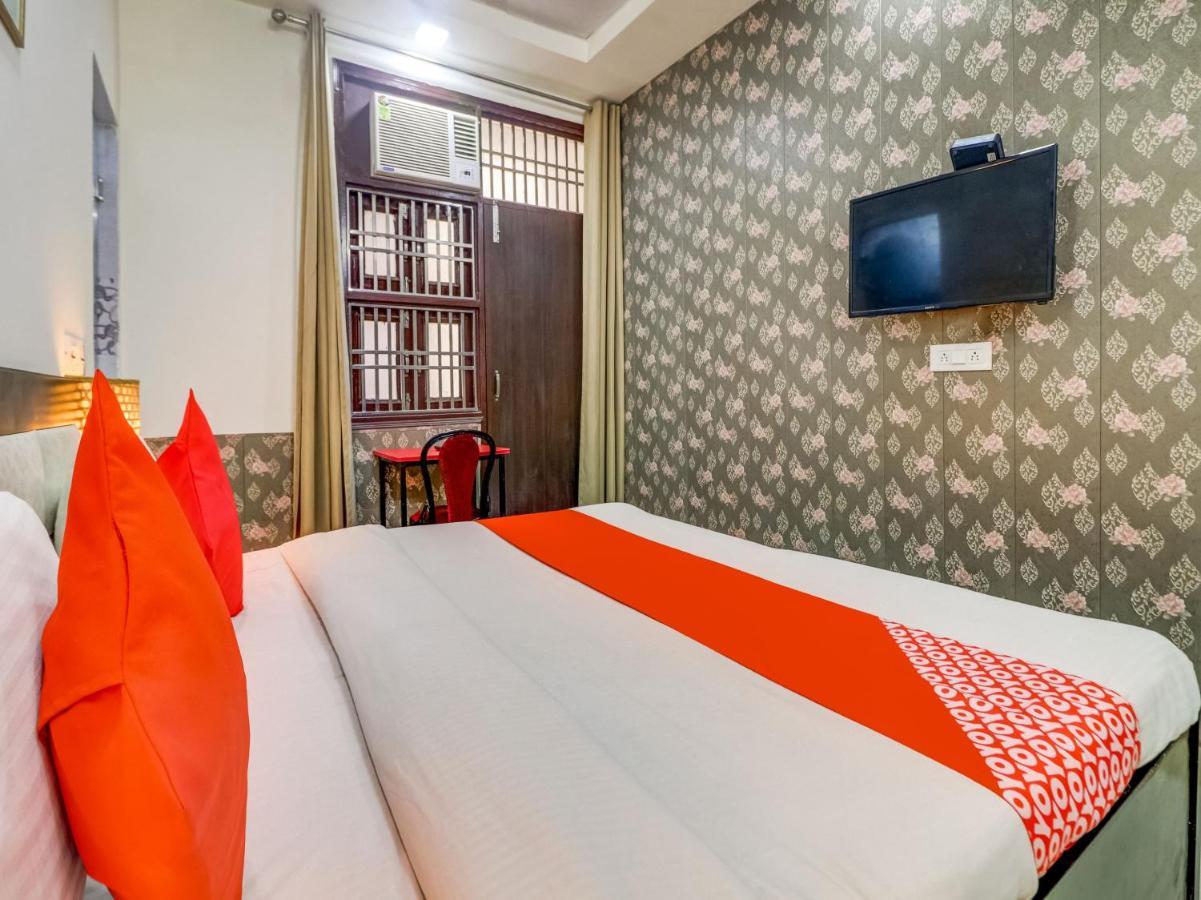 Oyo 74060 Taj Residency Hotell New Delhi Exteriör bild
