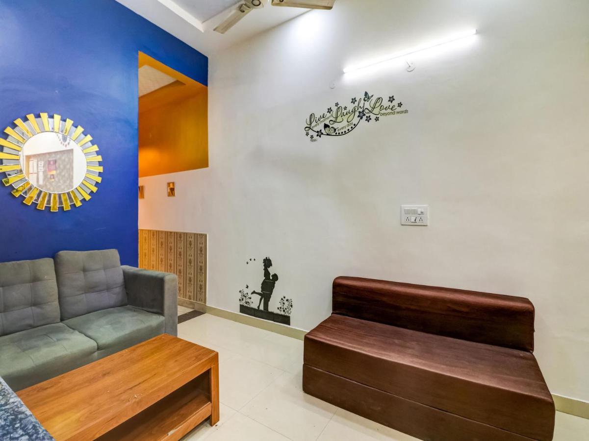 Oyo 74060 Taj Residency Hotell New Delhi Exteriör bild